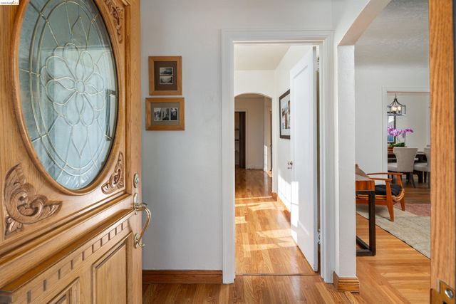 1527 Blake St, Berkeley, CA 94703