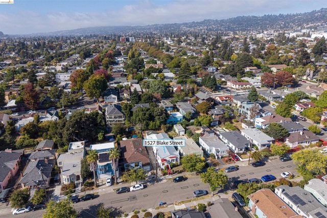1527 Blake St, Berkeley, CA 94703