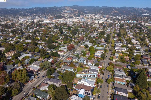 1527 Blake St, Berkeley, CA 94703