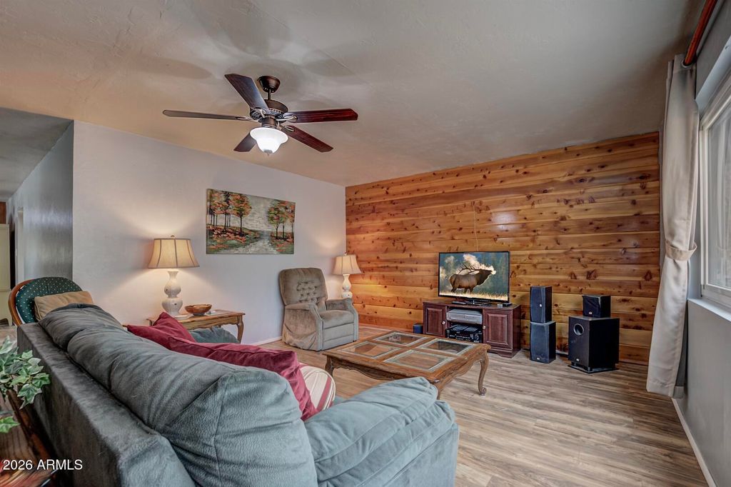 Image 7 of property listing at 267 W Round Valley Road, Payson, AZ 85541