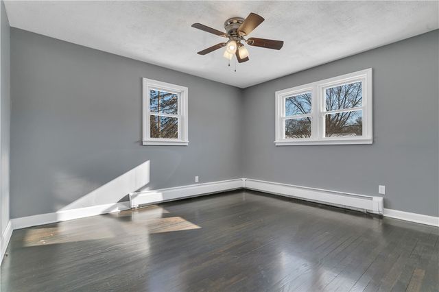 43 Esquire Avenue, Warwick, RI 02889