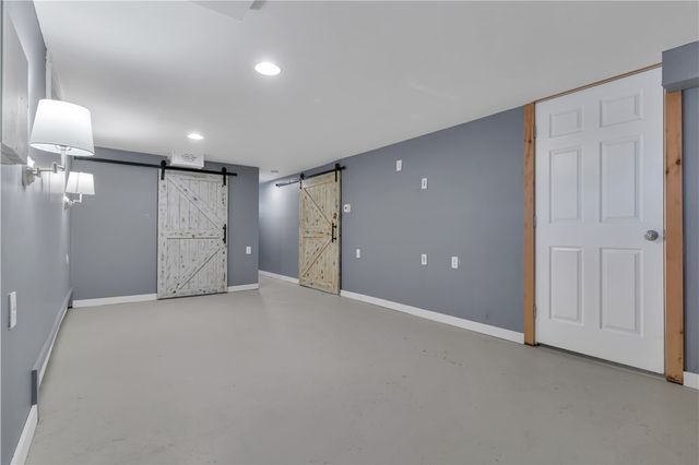 43 Esquire Avenue, Warwick, RI 02889