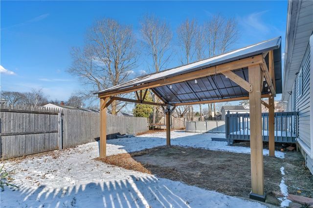 43 Esquire Avenue, Warwick, RI 02889