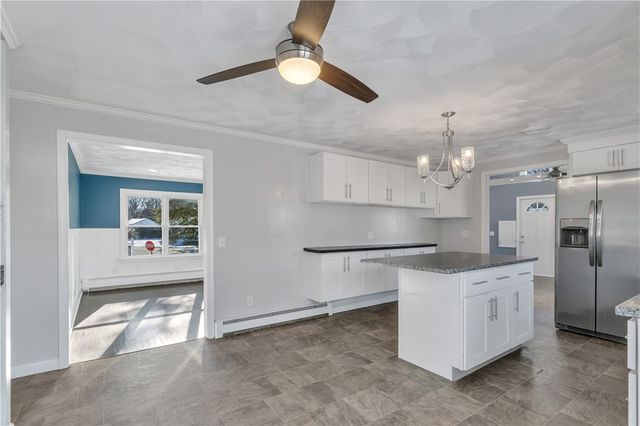 43 Esquire Avenue, Warwick, RI 02889