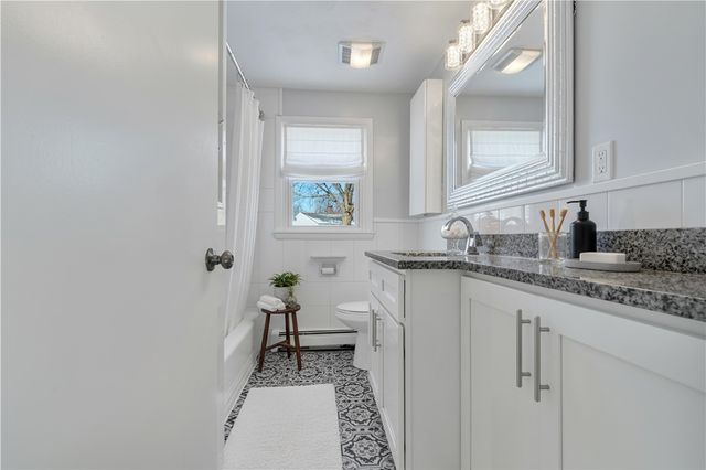 43 Esquire Avenue, Warwick, RI 02889