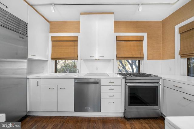 814 BLACKSHIRE RD, Wilmington, DE 19805