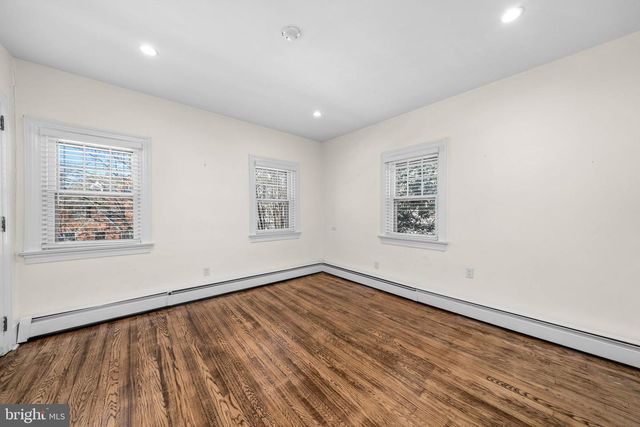 814 BLACKSHIRE RD, Wilmington, DE 19805