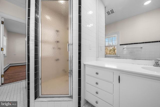 814 BLACKSHIRE RD, Wilmington, DE 19805