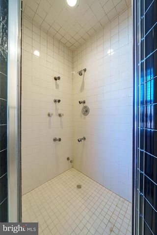 814 BLACKSHIRE RD, Wilmington, DE 19805