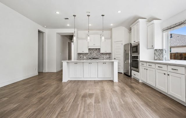 126 Canary Island Cir, Montgomery, TX 77316