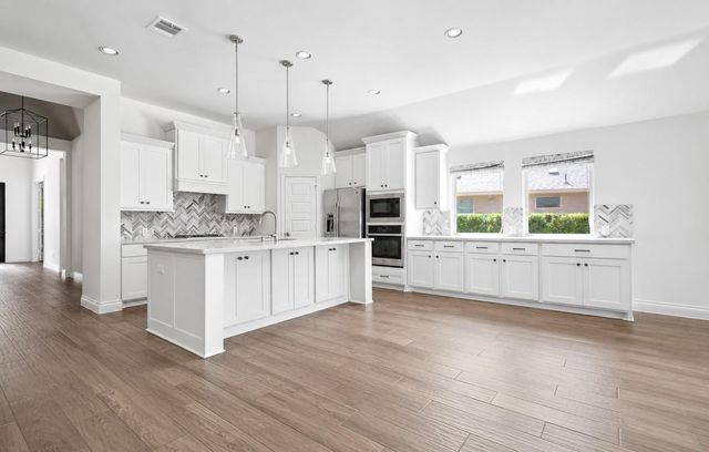 126 Canary Island Cir, Montgomery, TX 77316