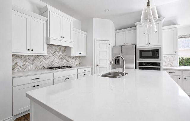 126 Canary Island Cir, Montgomery, TX 77316
