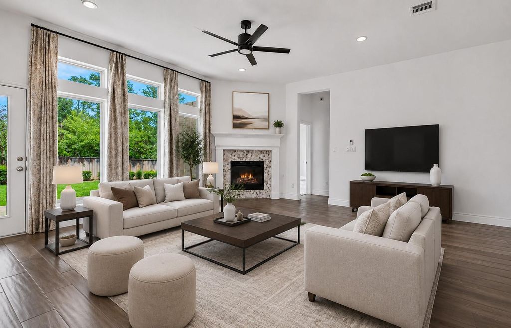 126 Canary Island Cir, Montgomery, TX 77316