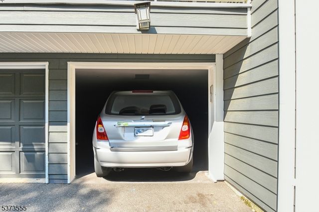 39 B Triumph Ct B, East Rutherford Boro, NJ 07073