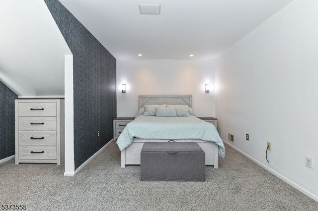 39 B Triumph Ct B, East Rutherford Boro, NJ 07073