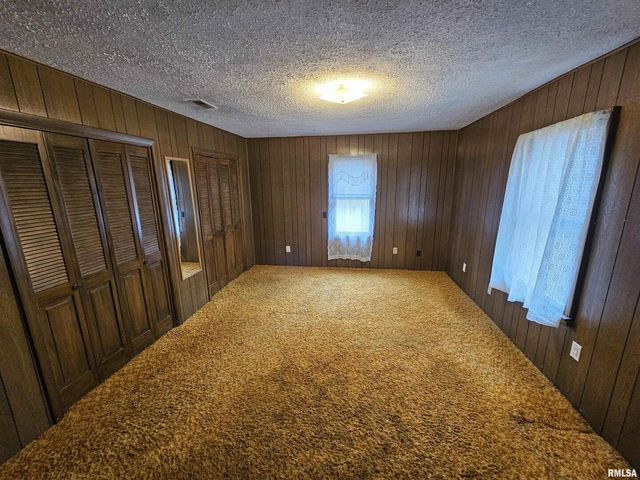 2712 LOGAN Street, Mt Vernon, IL 62864