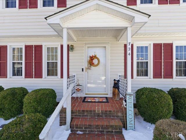 724 Spring Street, Hurt, VA 24563