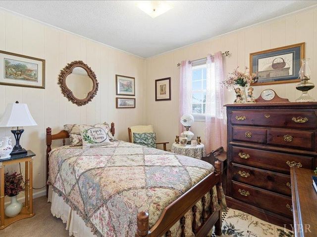 724 Spring Street, Hurt, VA 24563