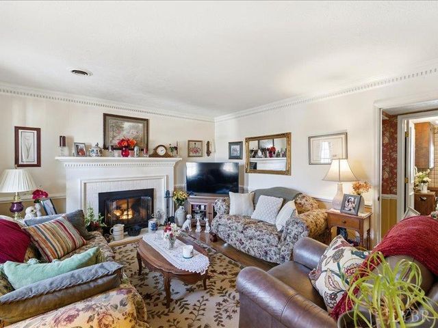 724 Spring Street, Hurt, VA 24563