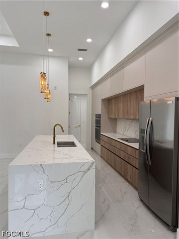 3663 28TH AVE SE, Naples, FL 34117