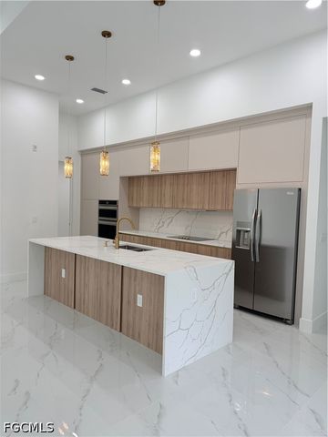 3663 28TH AVE SE, Naples, FL 34117