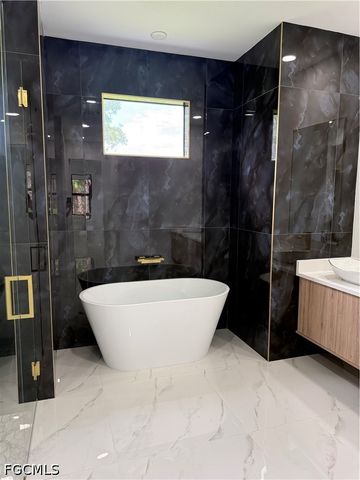 3663 28TH AVE SE, Naples, FL 34117