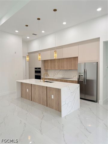 3663 28TH AVE SE, Naples, FL 34117