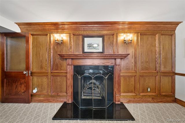 2470 Riverside Drive, Trenton, MI 48183