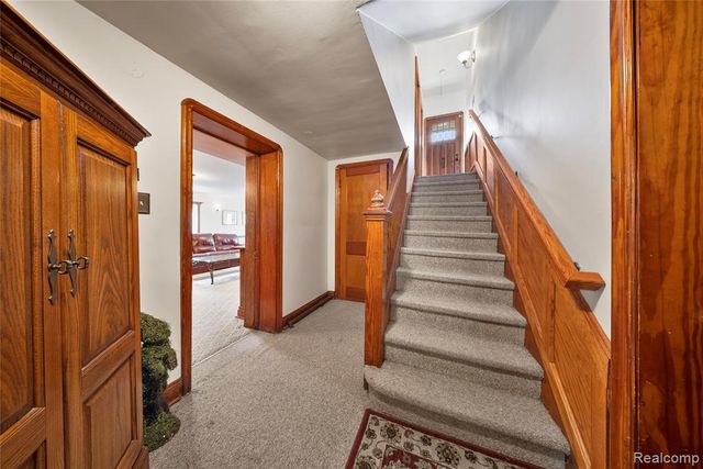2470 Riverside Drive, Trenton, MI 48183