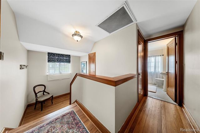 2470 Riverside Drive, Trenton, MI 48183