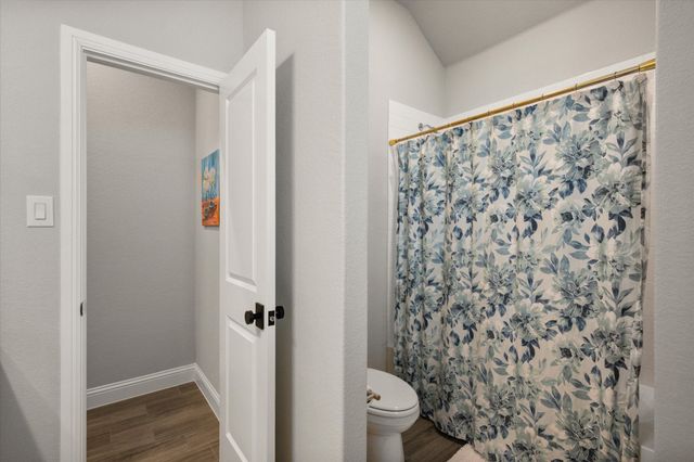 1104 Whispering Hill Drive, Mansfield, TX 76063