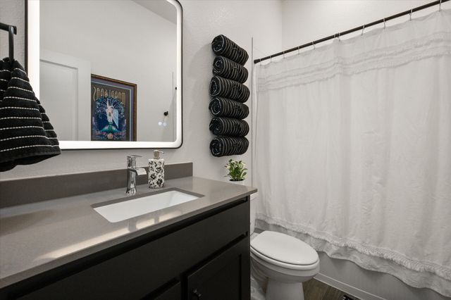 1104 Whispering Hill Drive, Mansfield, TX 76063