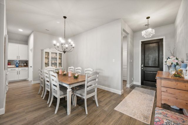 1104 Whispering Hill Drive, Mansfield, TX 76063