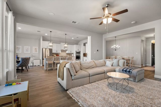 1104 Whispering Hill Drive, Mansfield, TX 76063