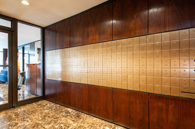 1 E Scott Street 2002, Chicago, IL 60610