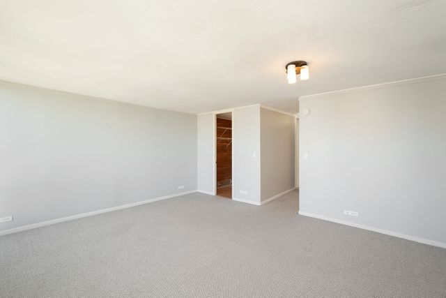 1 E Scott Street 2002, Chicago, IL 60610