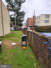 2027 LOGAN ST, Harrisburg, PA 17102