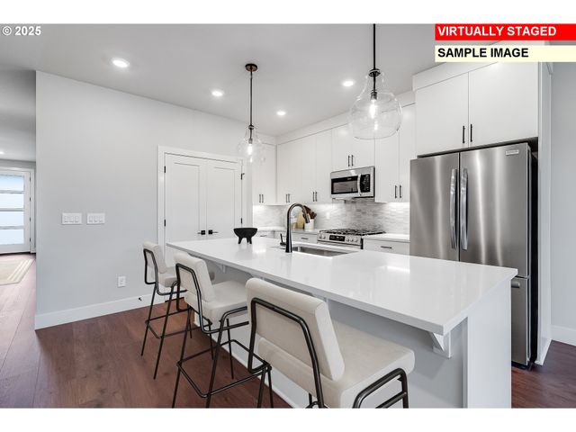 12150 Sw TRASK St, Beaverton, OR 97007