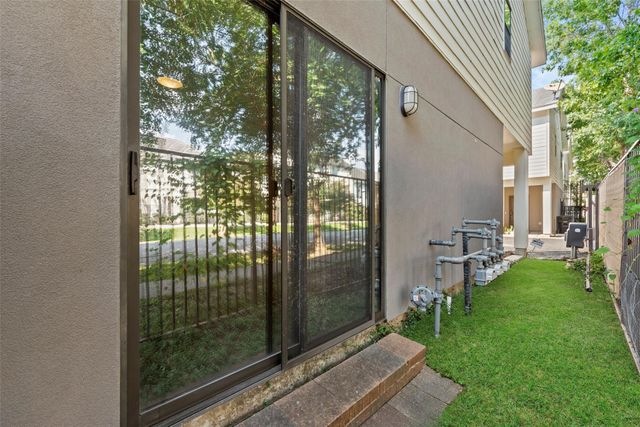 2224 Bastrop Street, Houston, TX 77003