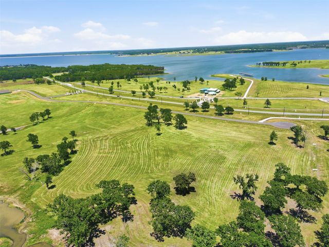215 Lakeshore Terrace, Windom, TX 75492