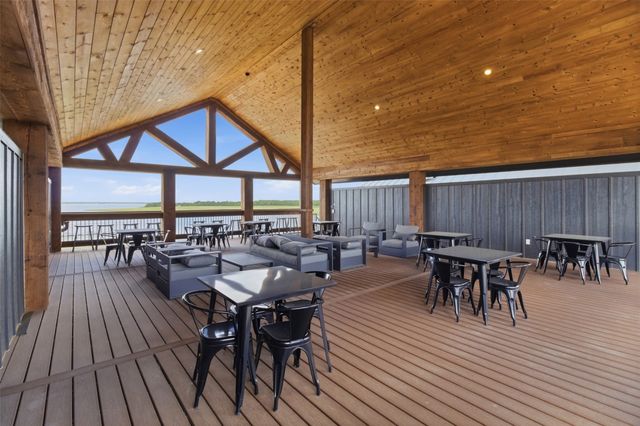 215 Lakeshore Terrace, Windom, TX 75492