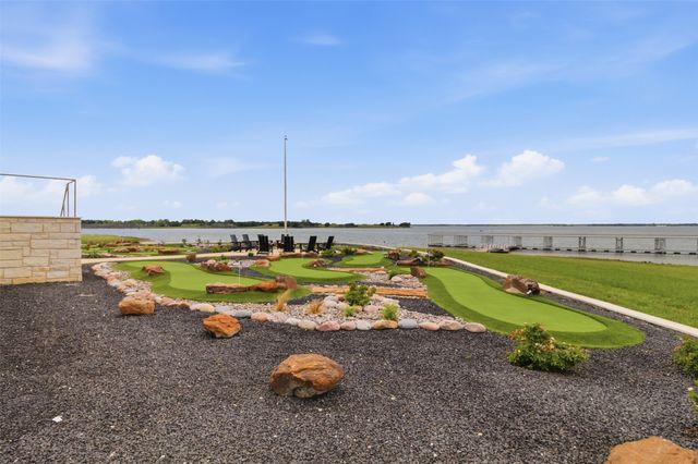 215 Lakeshore Terrace, Windom, TX 75492