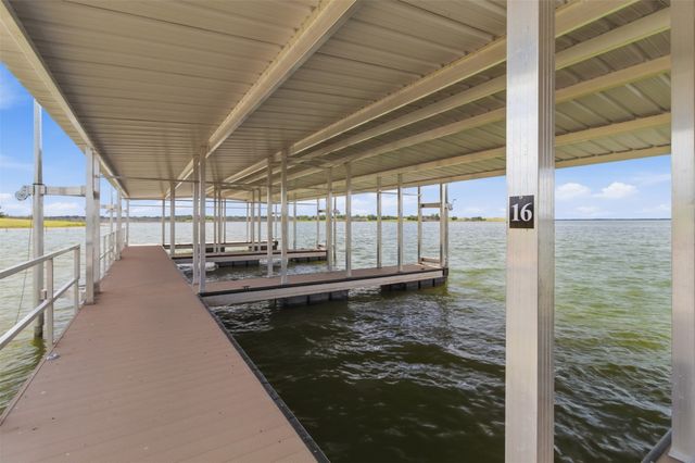 215 Lakeshore Terrace, Windom, TX 75492