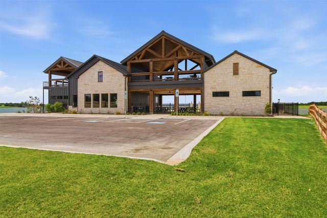 215 Lakeshore Terrace, Windom, TX 75492