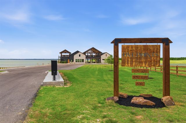 215 Lakeshore Terrace, Windom, TX 75492