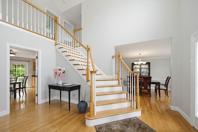 52 Kensington Ct, Swansea, MA 02777