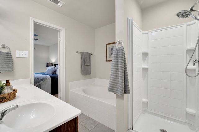 313 Shadow Bend Drive, Red Oak, TX 75154