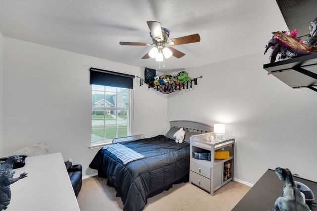 313 Shadow Bend Drive, Red Oak, TX 75154