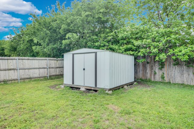 313 Shadow Bend Drive, Red Oak, TX 75154