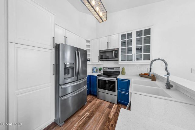 2450 Pleasant Way N, Thousand Oaks, CA 91362